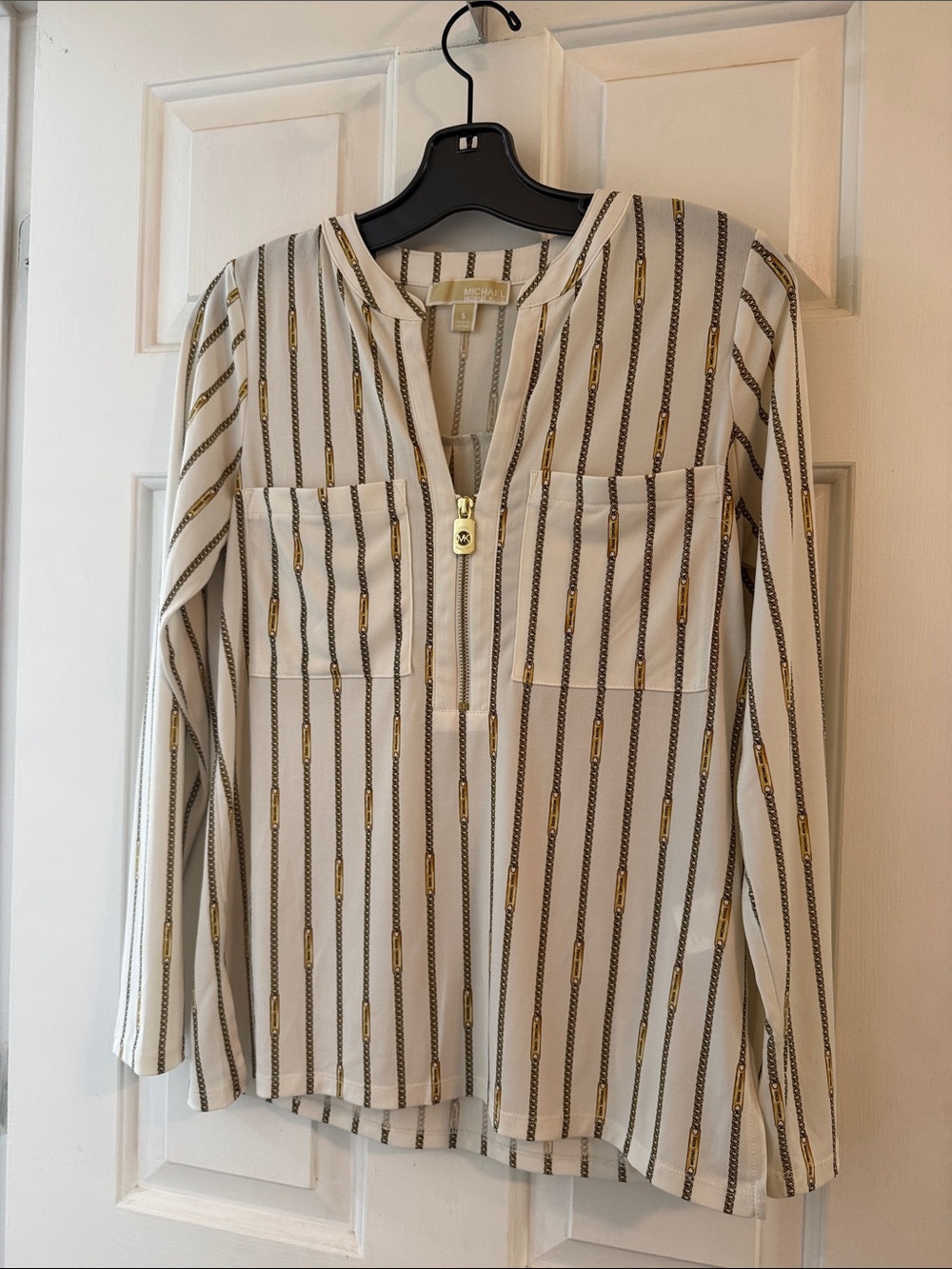 Michael Kors White V-Neck Long Sleeve Gold Chain Print Blouse size Small